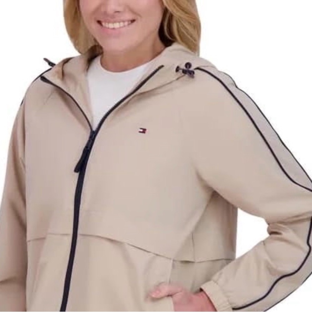 NWT Tommy Hilfiger “Chino” Hooded Zip-Up Windbreaker Jacket with Black Trim. XXL